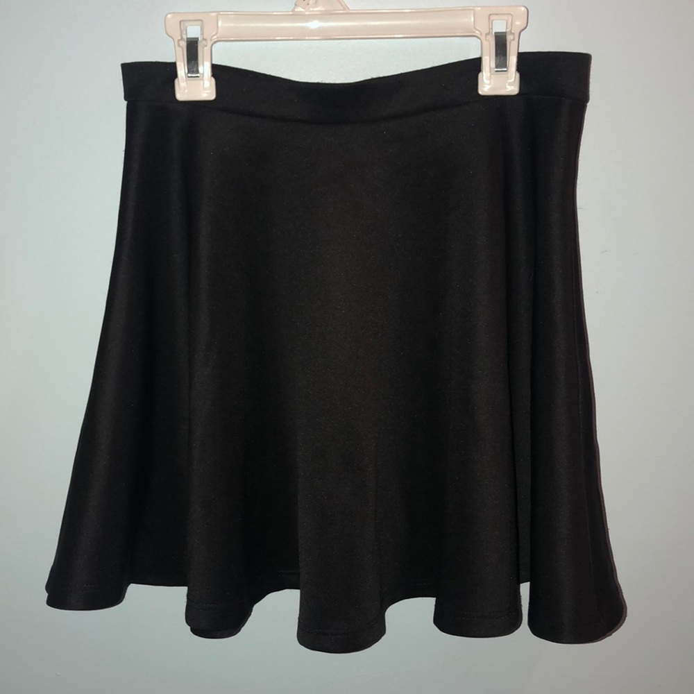 black skater skirt